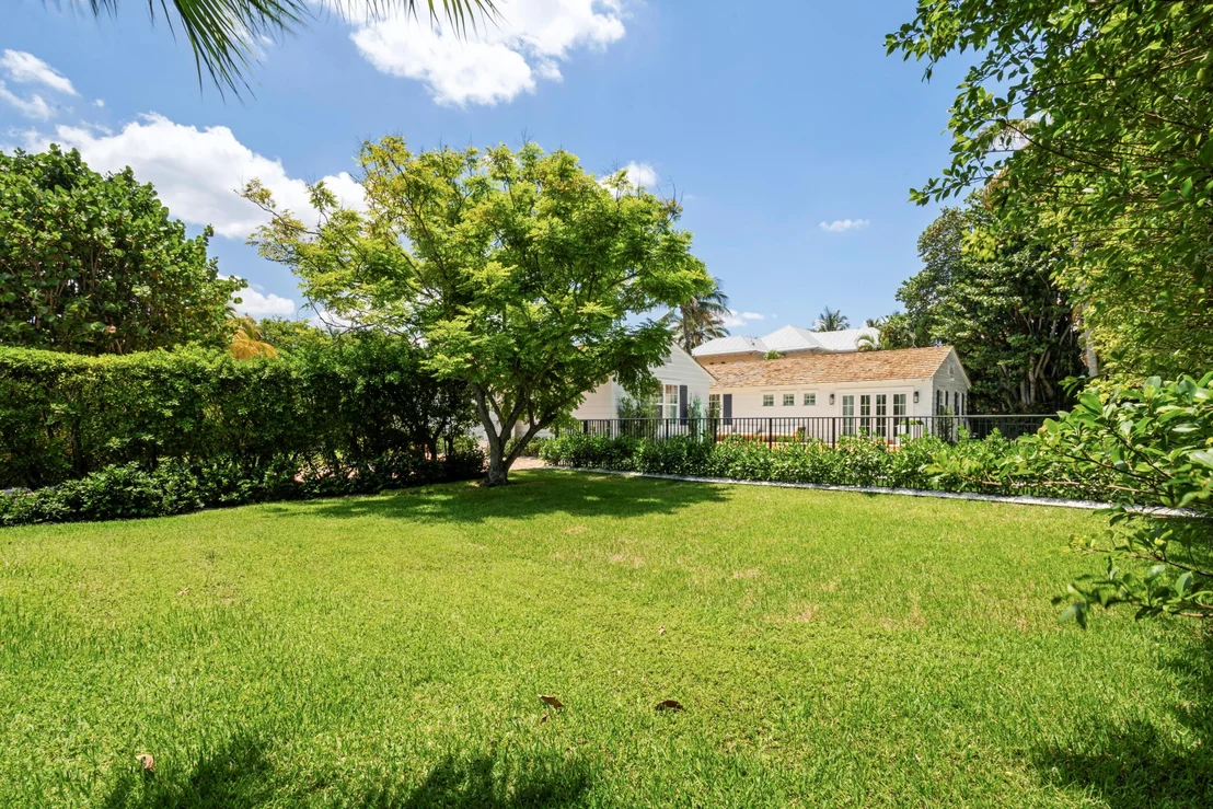 Photo of 1017 Tamarind Road