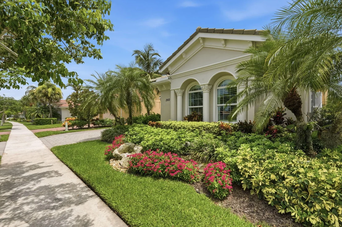 Photo of 260 Carina Drive