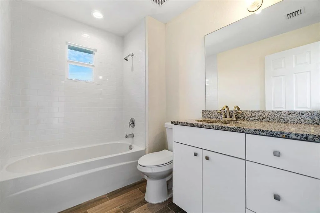Photo of 667 Eagle Circle
