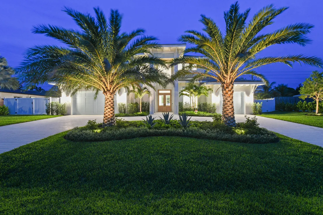 Photo of 192 RIVER Drive