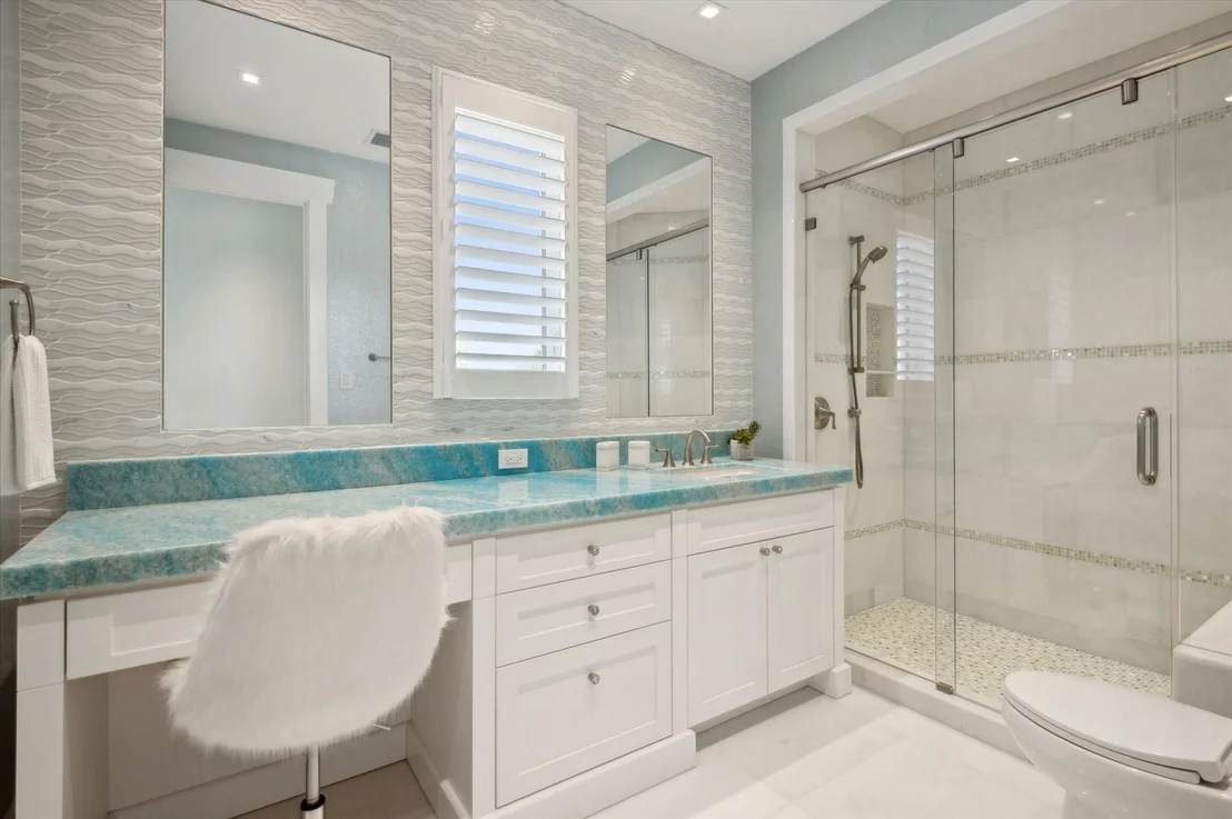Photo of 2400 Bay Drive