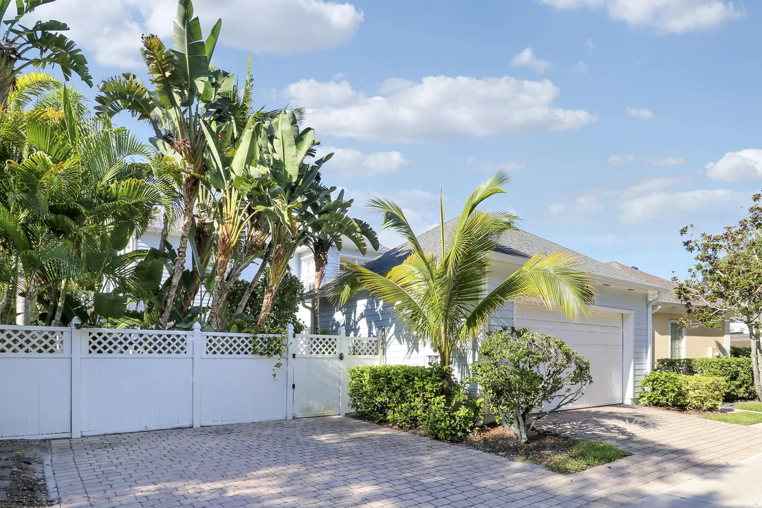 Photo of 329 Sweet Bay Circle