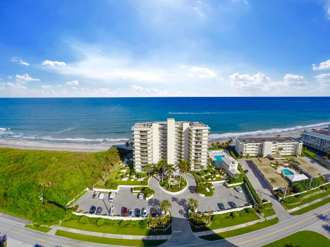Photo of Unit 703 at 400 Beach Road