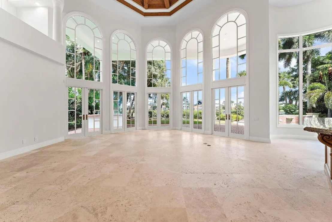 Photo of 42 Saint Thomas Drive
