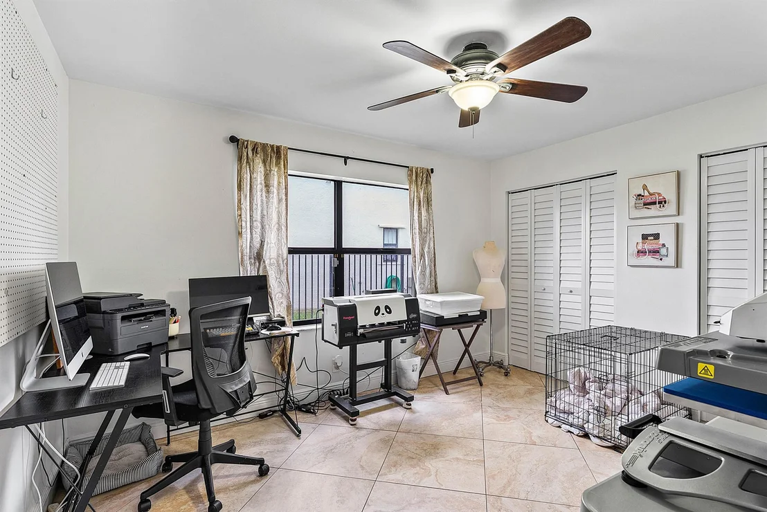 Photo of 9847 Sun Pointe Drive