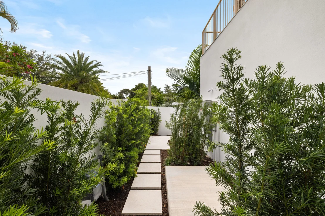 Photo of 800 Bond Way