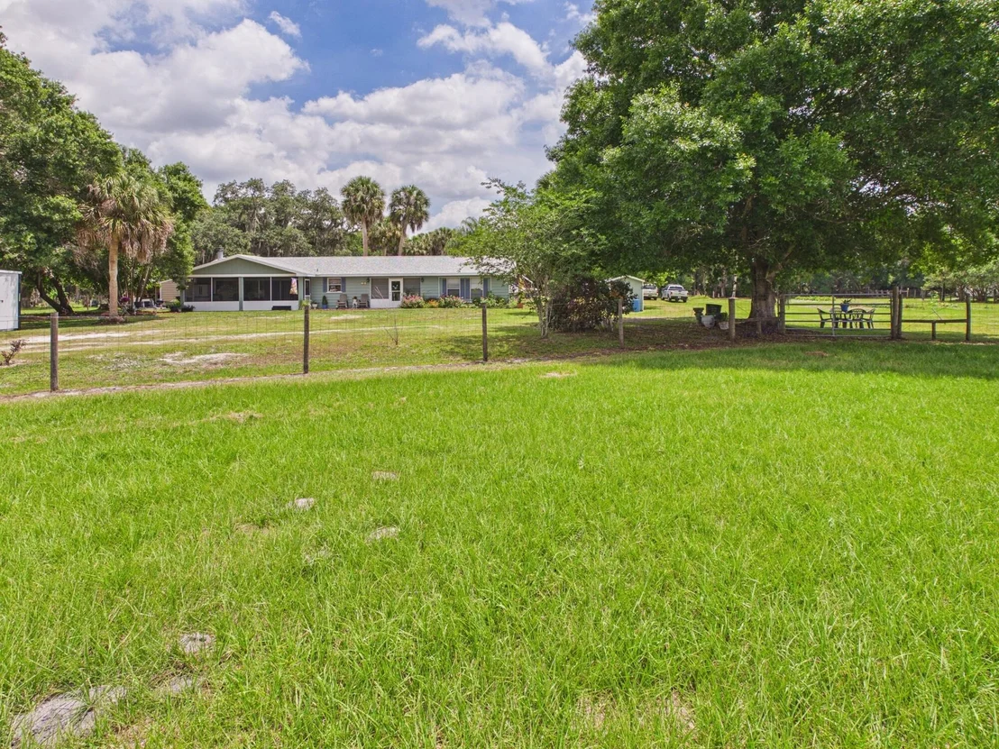 Photo of 220 SW 67th Drive