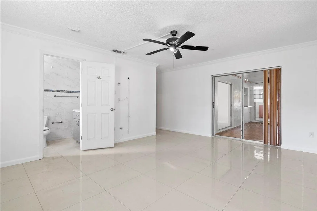 Photo of 9607 Park Row