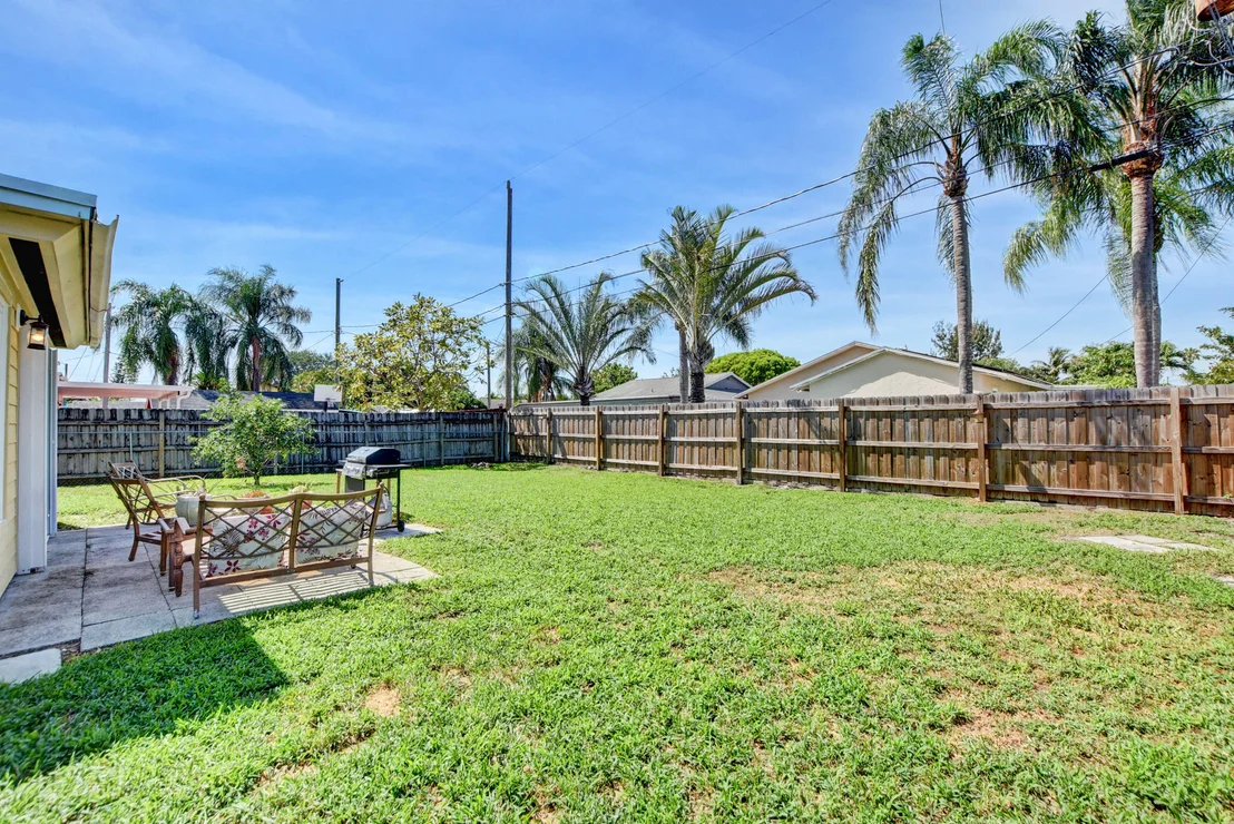Photo of 3740 Brooklyn Lane