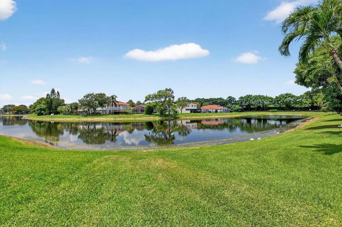 Photo of 7844 Ambleside Way