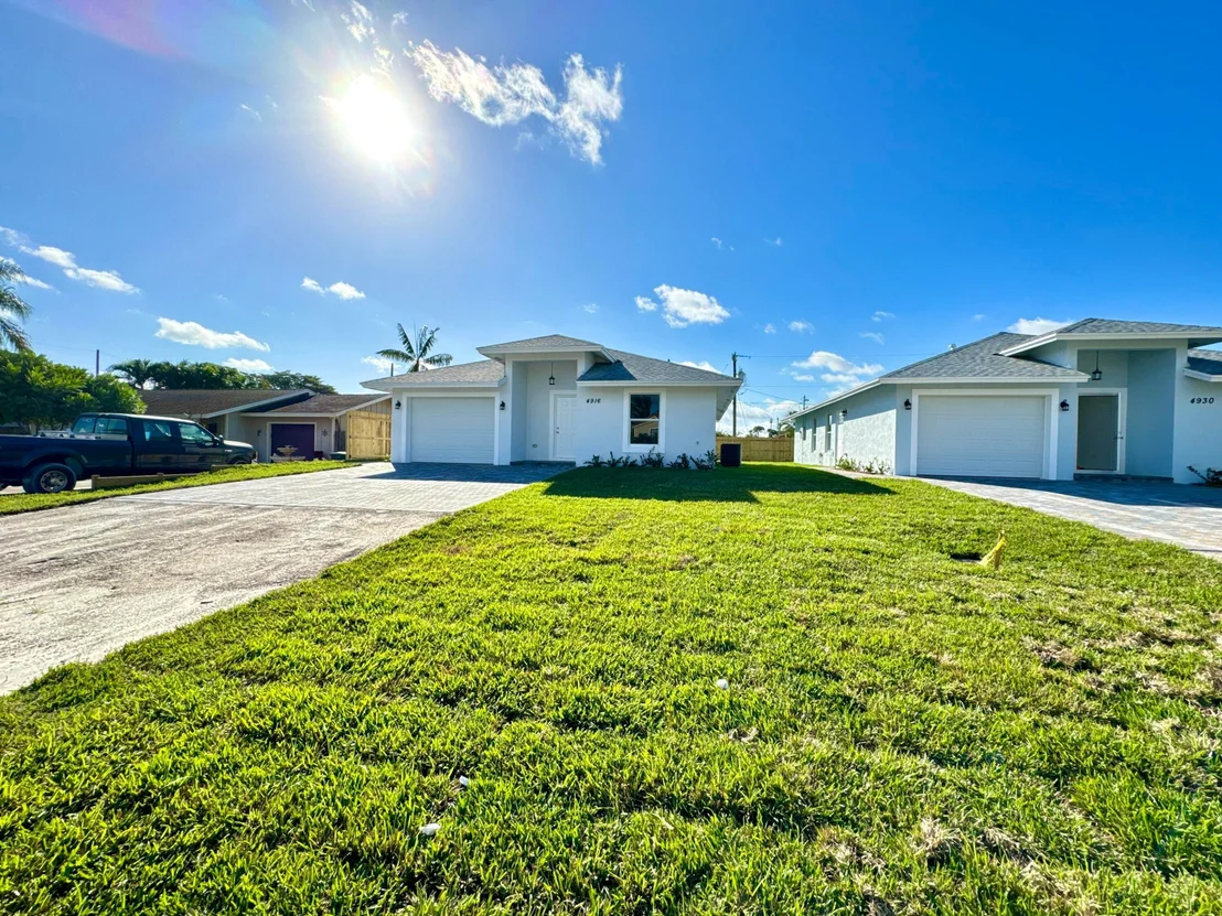 Photo of 4916 Biscayne Drive