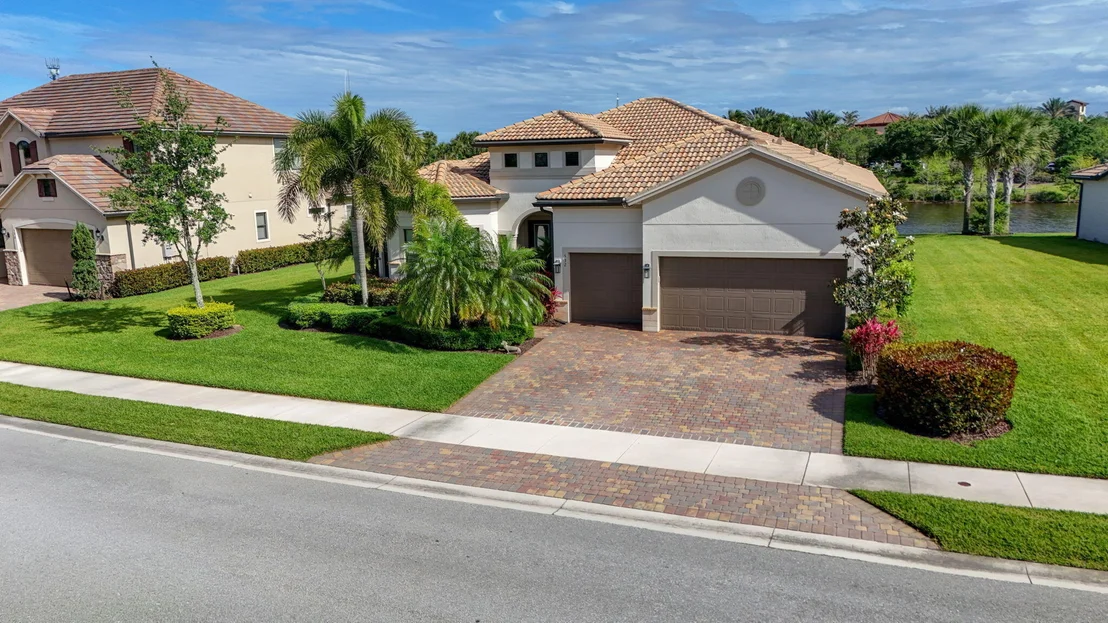 Photo of 532 Sonoma Isles Circle