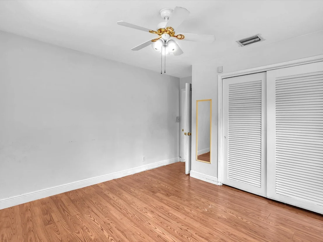 Photo of 4041 NE 18th Terrace