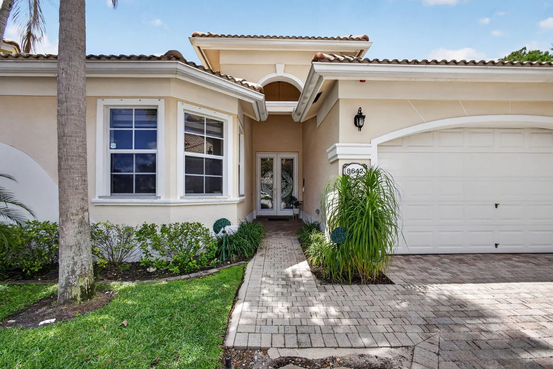 Photo of 8642 Plum Cay