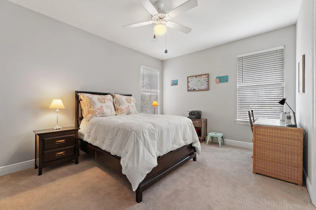 Photo of 18647 SE Lakeside Way