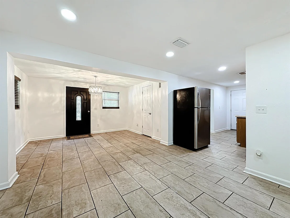 Photo of 2842 Lucoma Drive