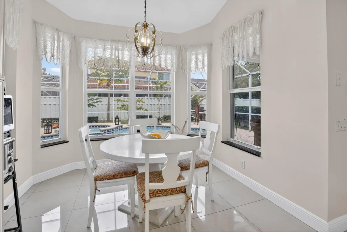 Photo of 711 Heritage Way