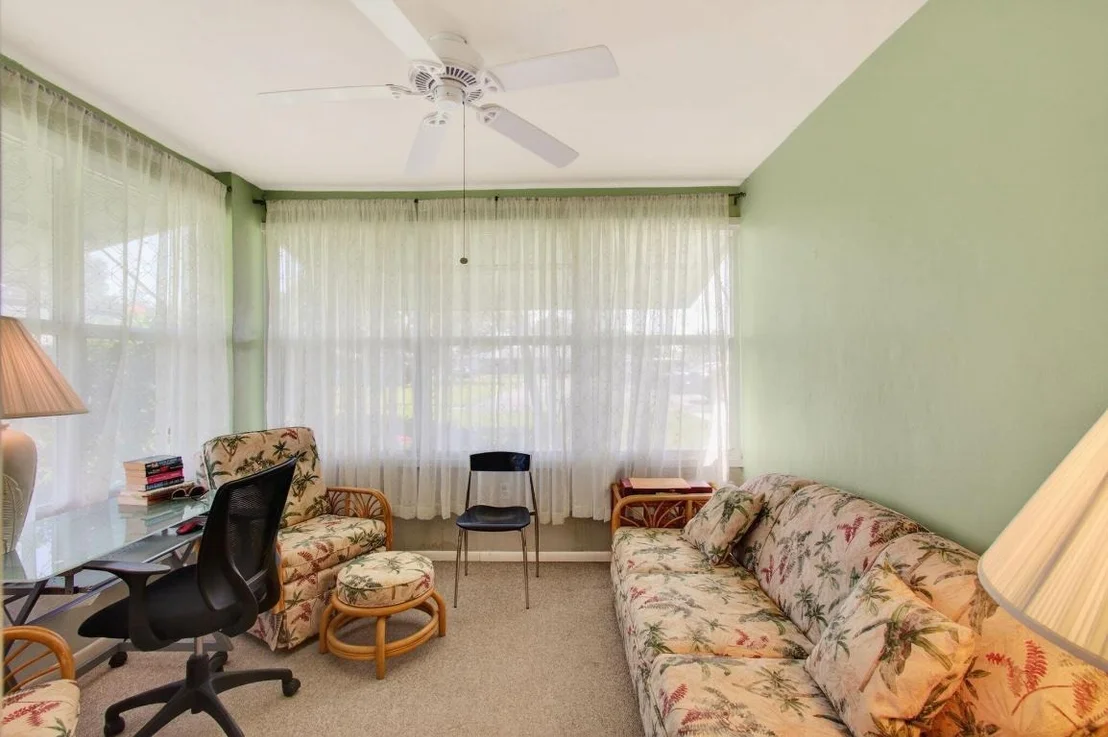 Photo of Unit D at 417 High Point Boulevard