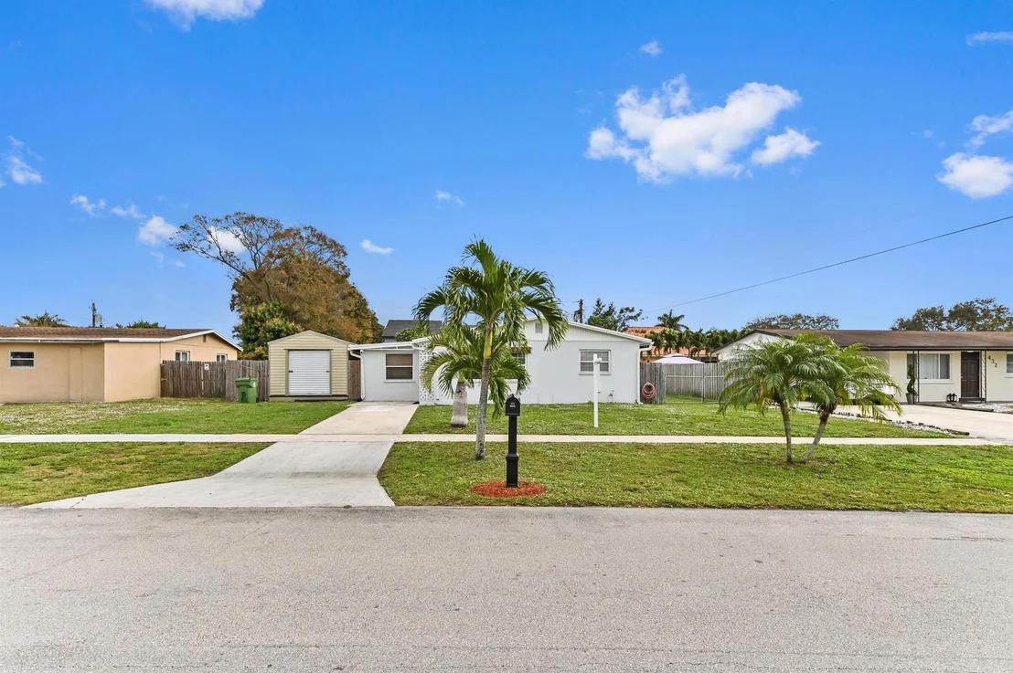 Photo of 436 Gulfstream Road