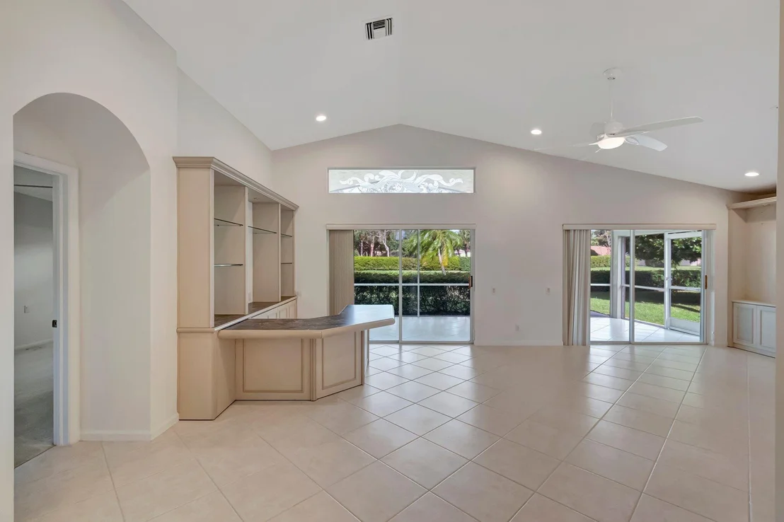 Photo of 6661 Sherbrook Drive