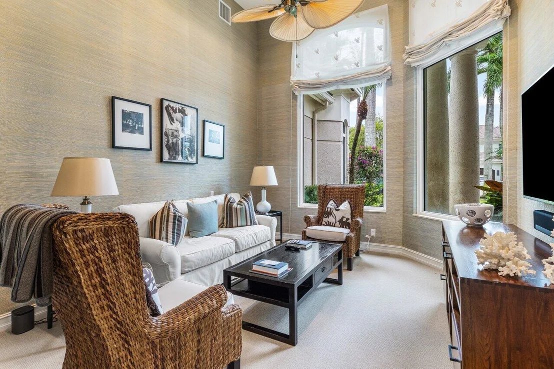 Photo of 5849 Windsor Terrace