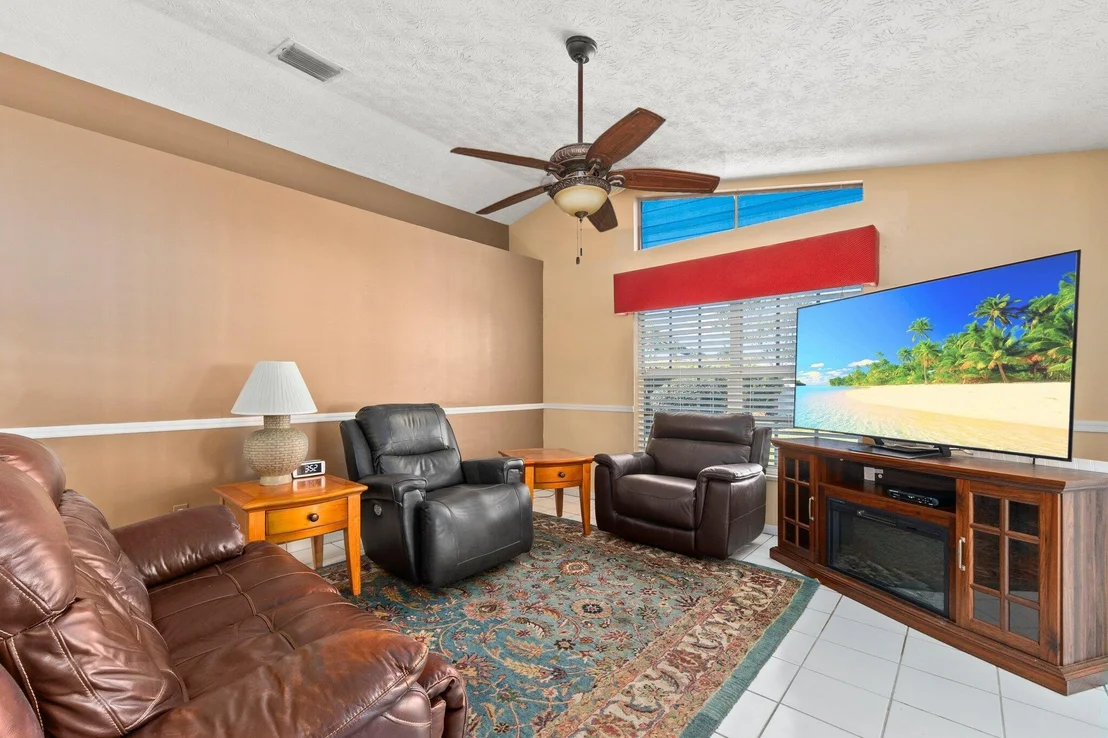 Photo of 6875 Bronte Circle
