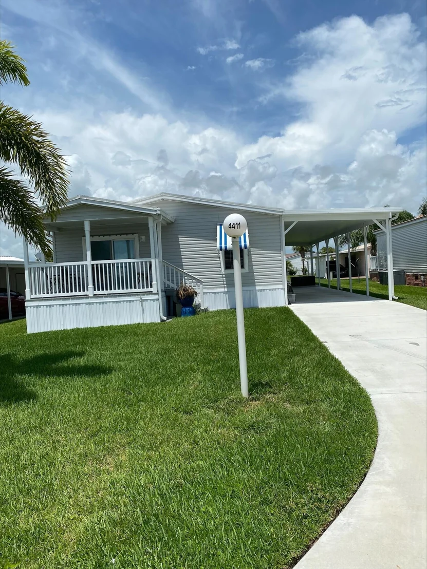 Photo of 4411 SW 10th Way