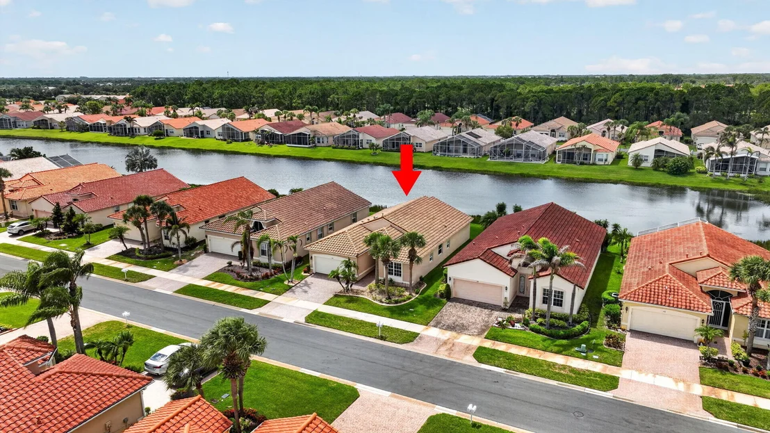 Photo of 382 NW SPRINGVIEW Loop