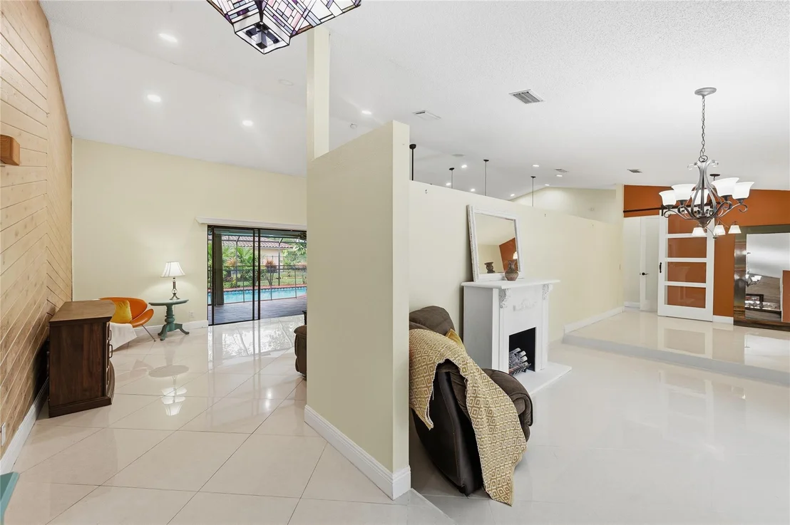Photo of 10949 NW 1st Manor