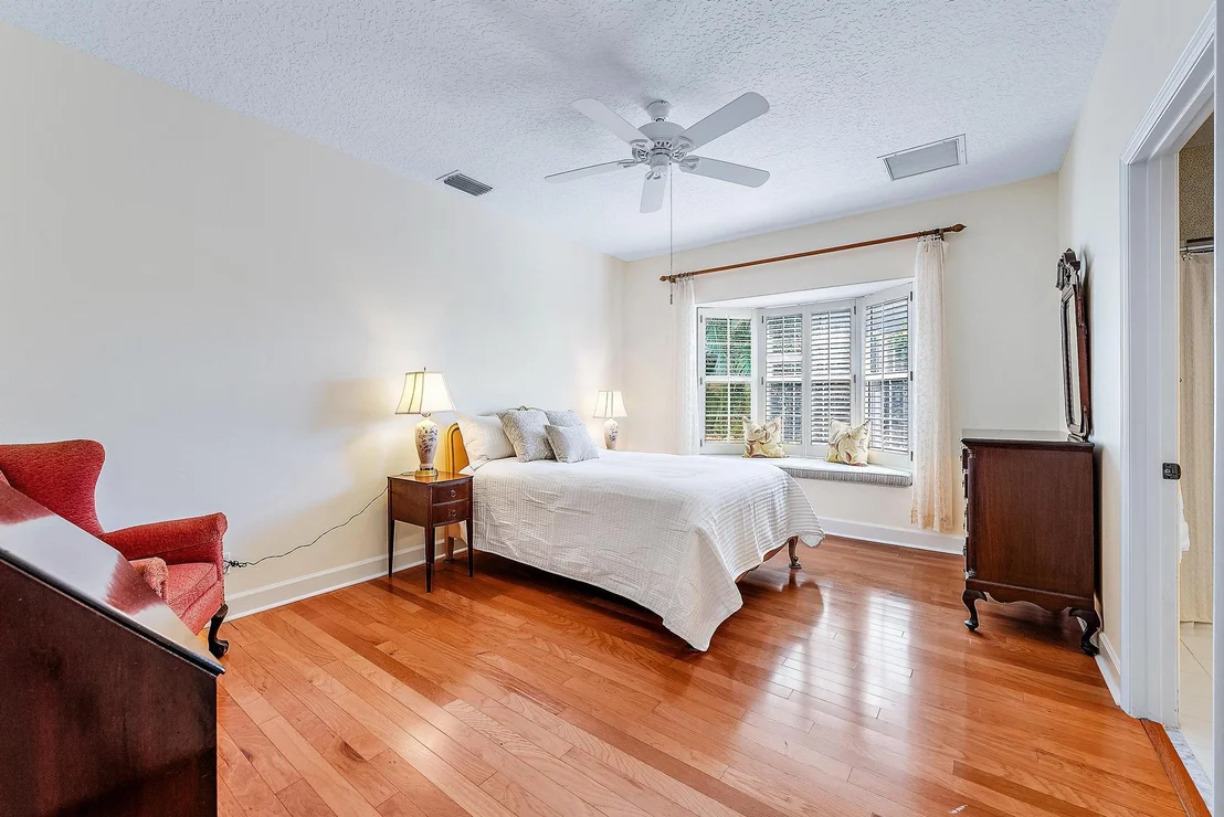 Photo of 18433 SE Heritage Drive Drive