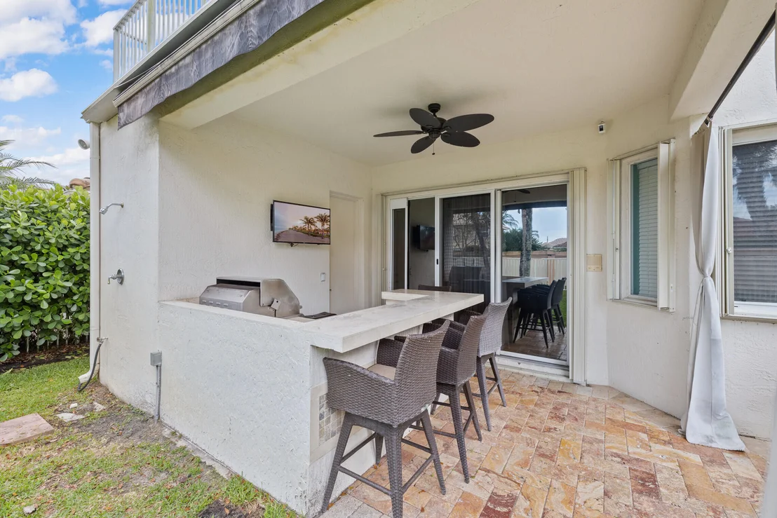 Photo of 4390 Mariners Cove Drive