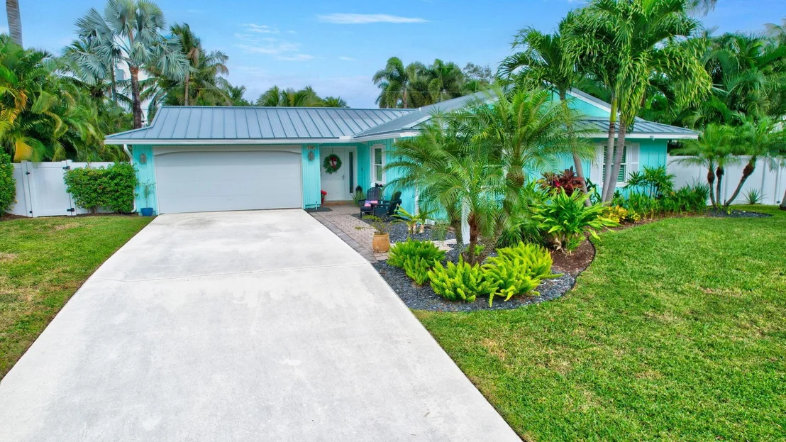 Photo of 715 Sunshine Drive