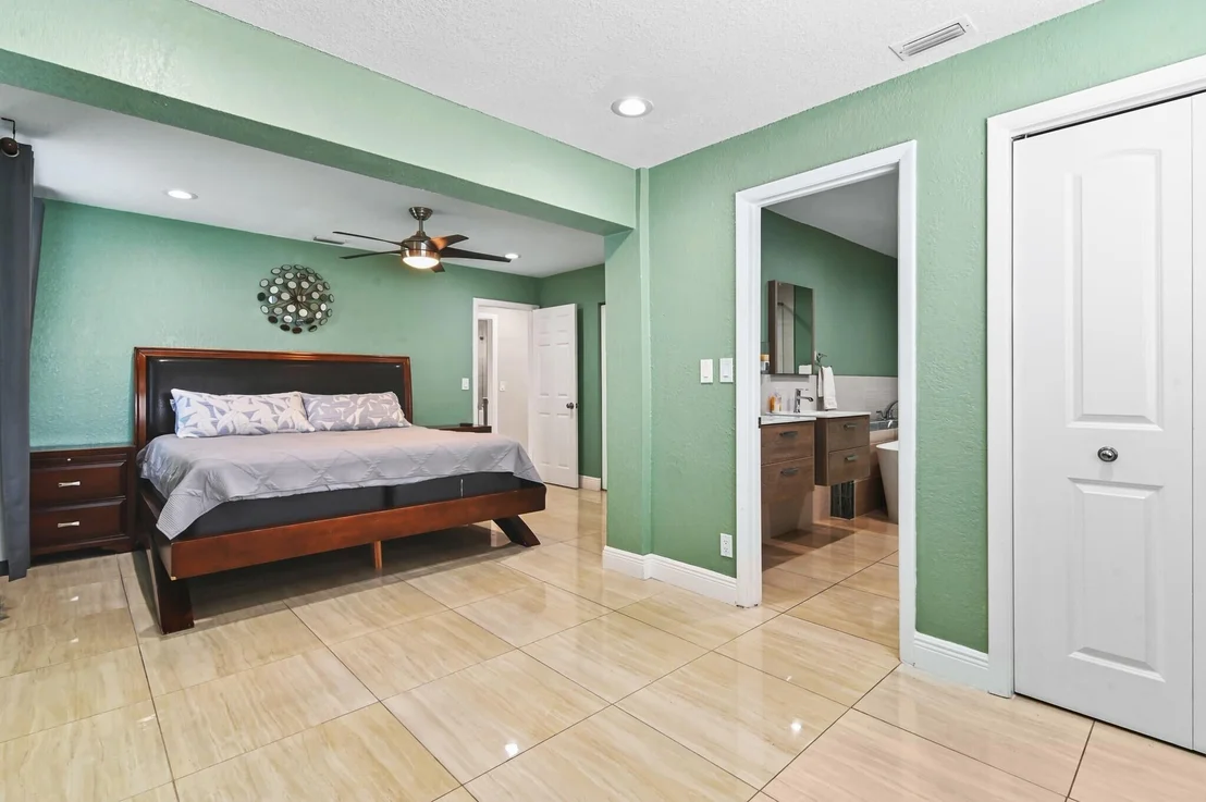 Photo of 124 Davis Road