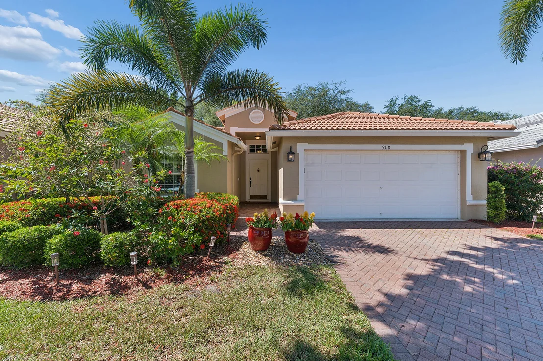 Photo of 5318 VERNIO Lane