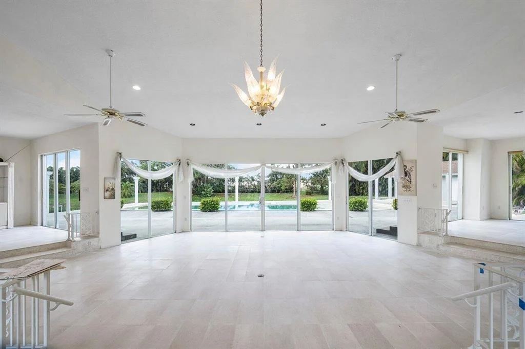 Photo of 6077 Pineneedle Lane