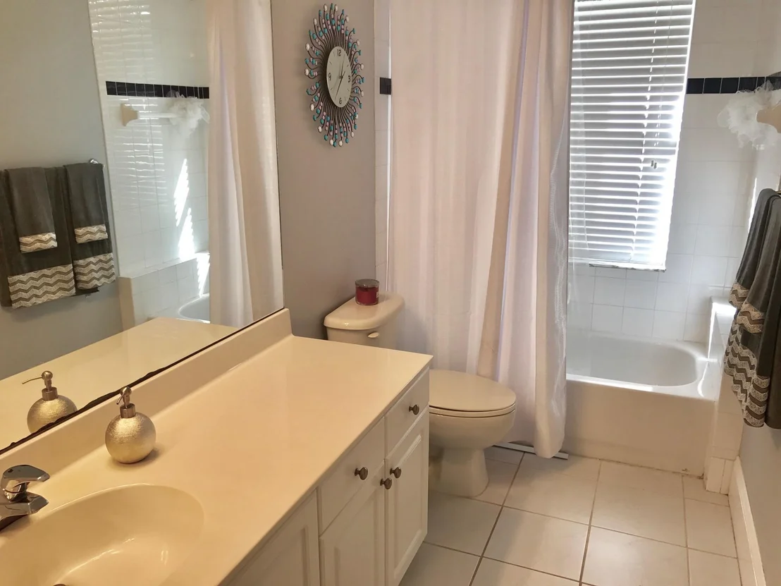 Photo of 258 Starling Lane S