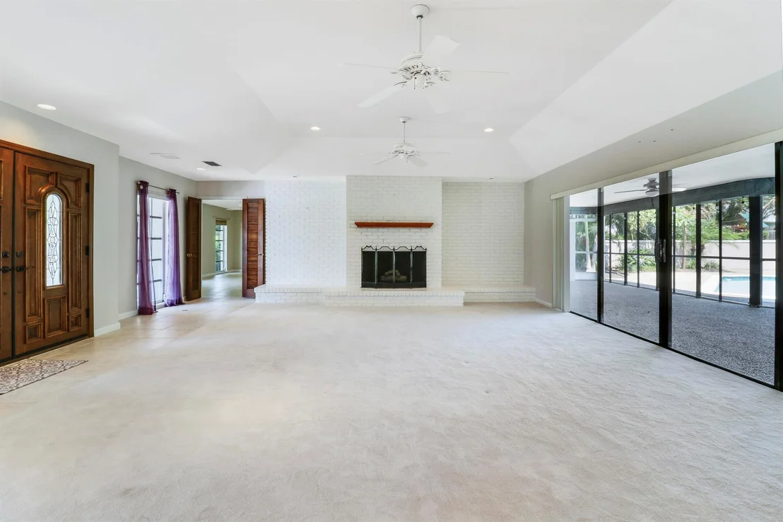 Photo of 316 River Drive