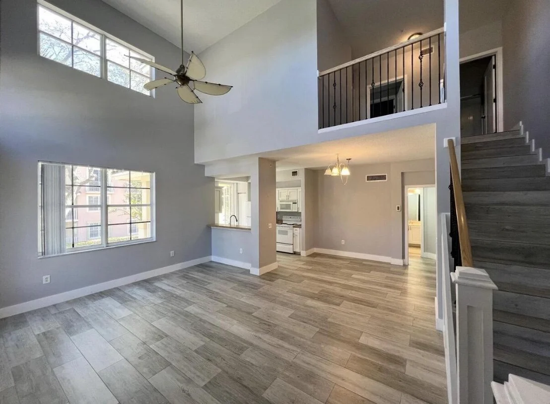 Photo of Unit 21 at 1116 University Boulevard