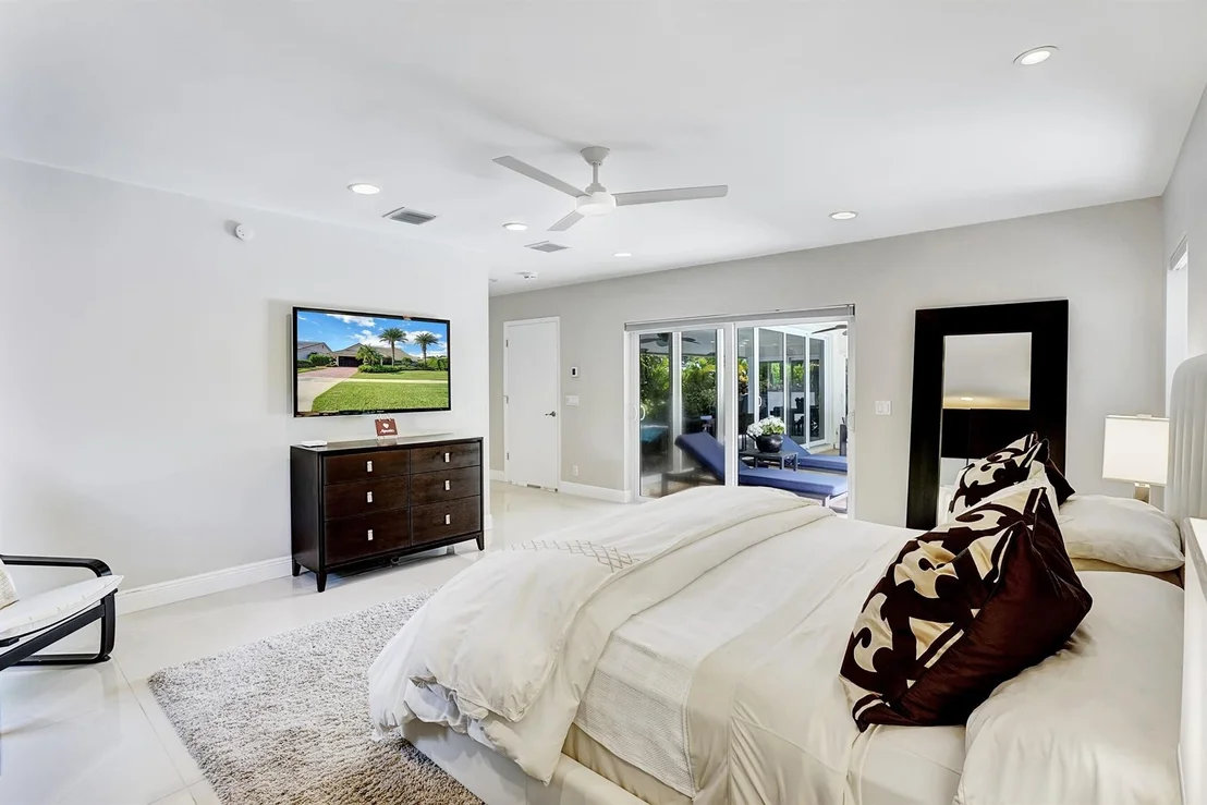 Photo of 3952 Live Oak Boulevard