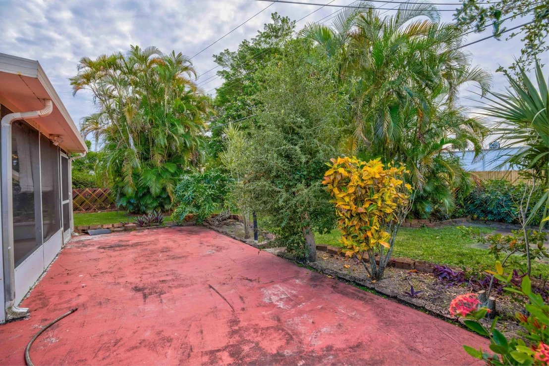 Photo of 700 Juniper Drive