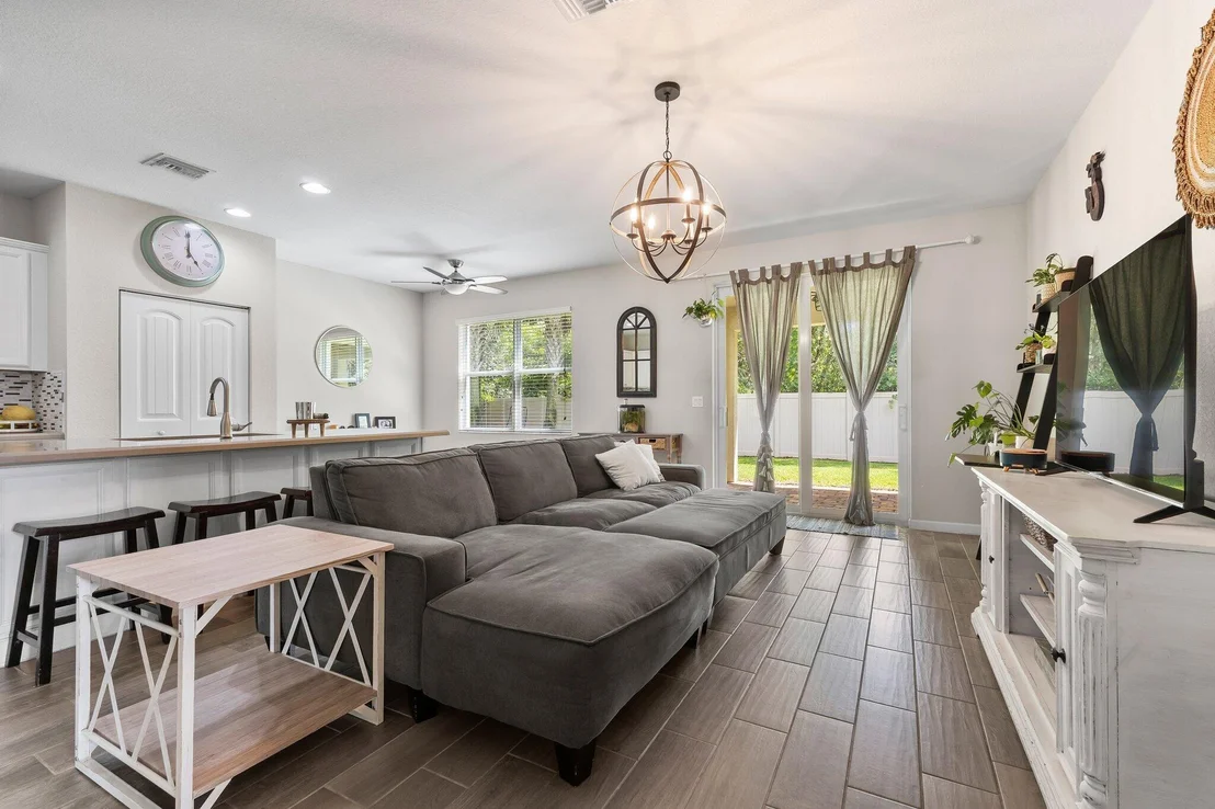 Photo of 7162 Limestone Cay Road