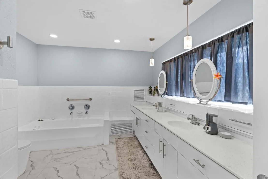 Photo of 5100 Yellow Pine Lane
