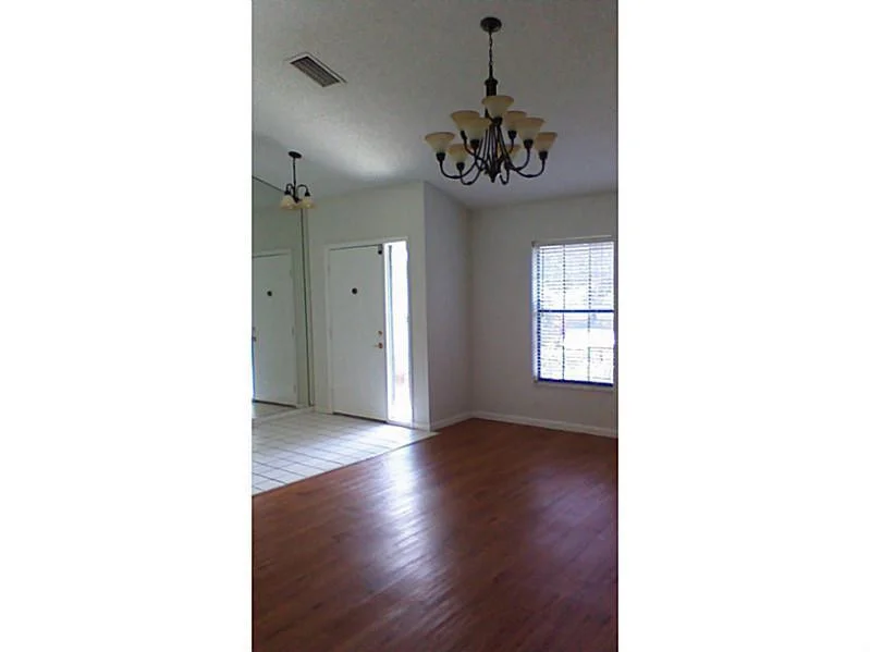 Photo of 77 Cedar Circle