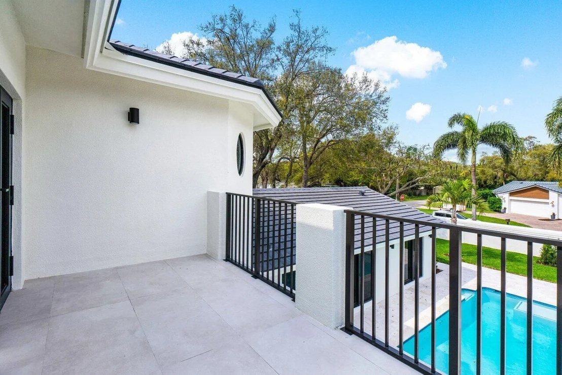 Photo of 2050 Isabel Oeste Road