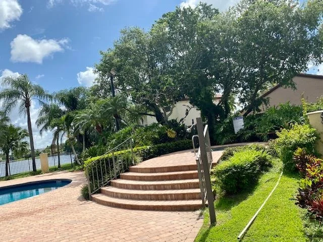Photo of 1704 Shoreside Circle