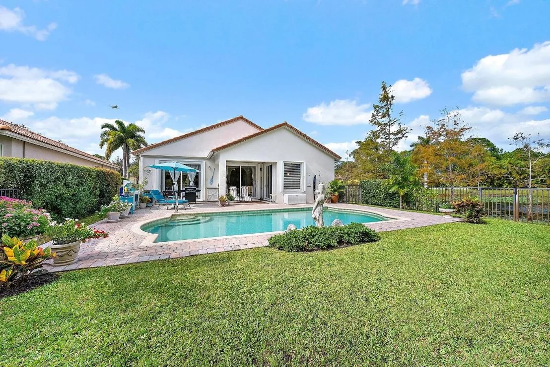 Photo of 6784 SE Twin Oaks Circle