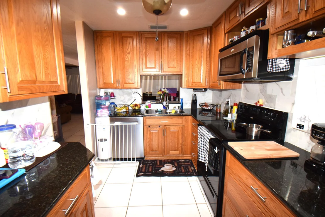 Photo of 4734 Lakeside Circle