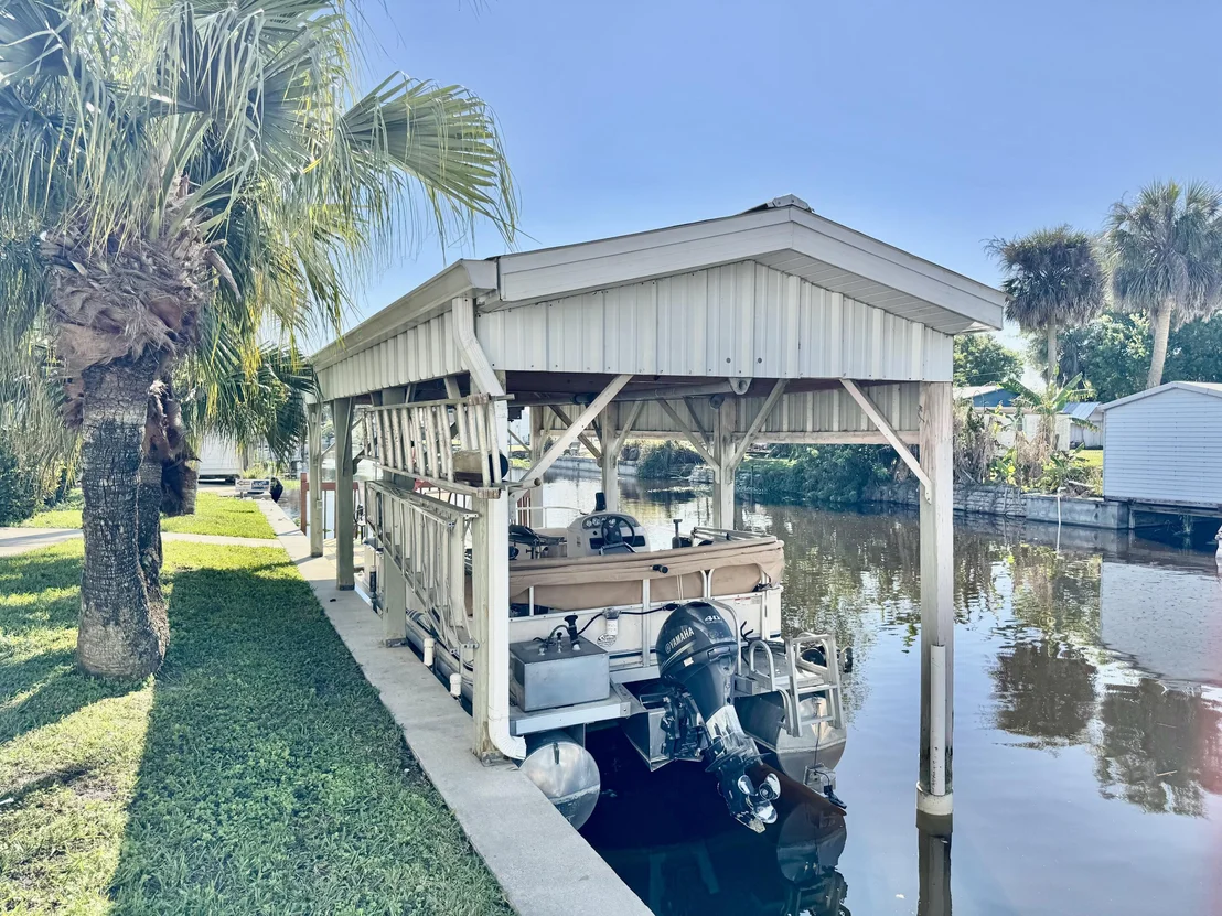 Photo of 1183 Canal Way