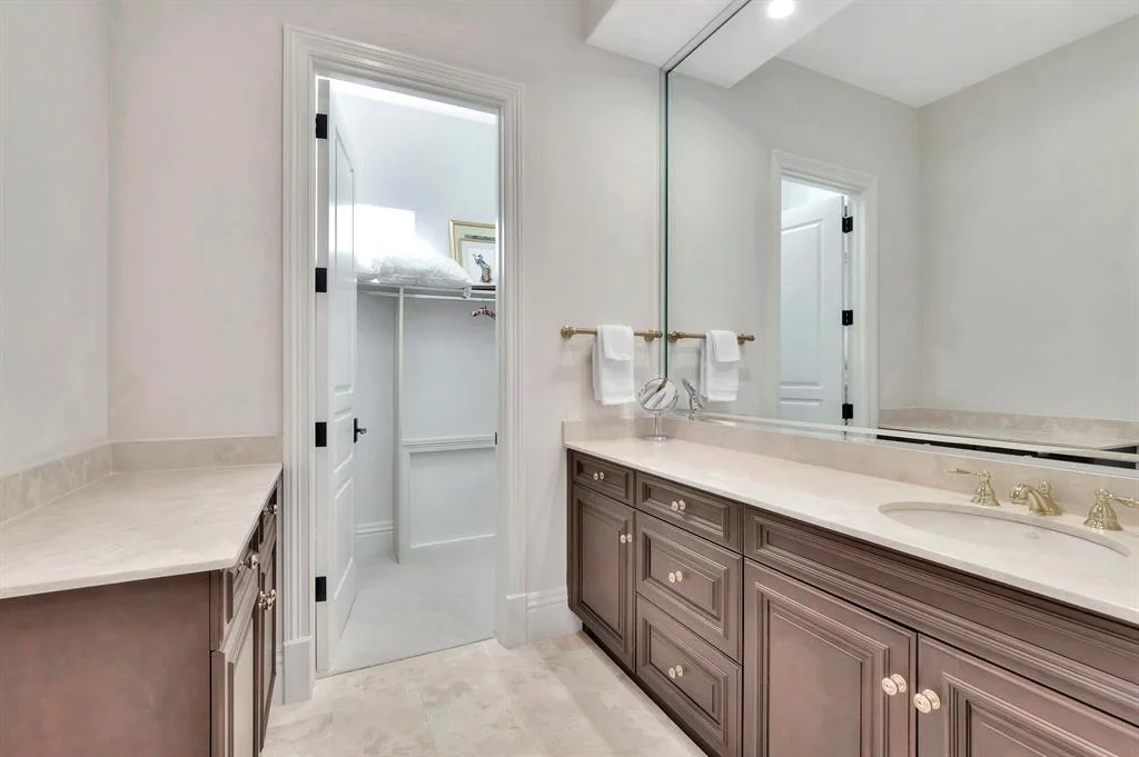 Photo of 4022 S Ocean Boulevard