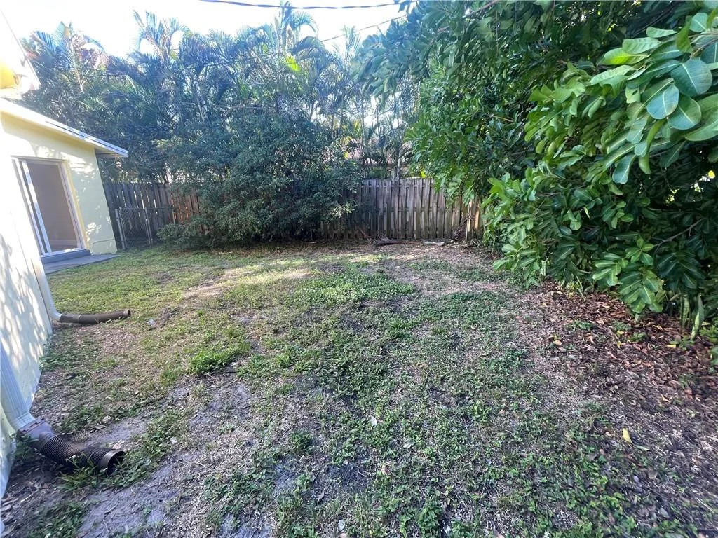 Photo of 809 NE 12th Avenue